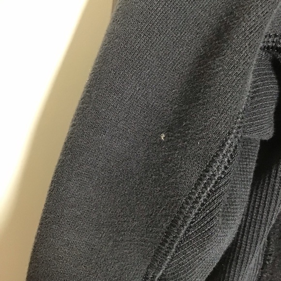 Lululemon Stand Out Sherpa Jacket in Black Size 4. - Picture 13 of 13